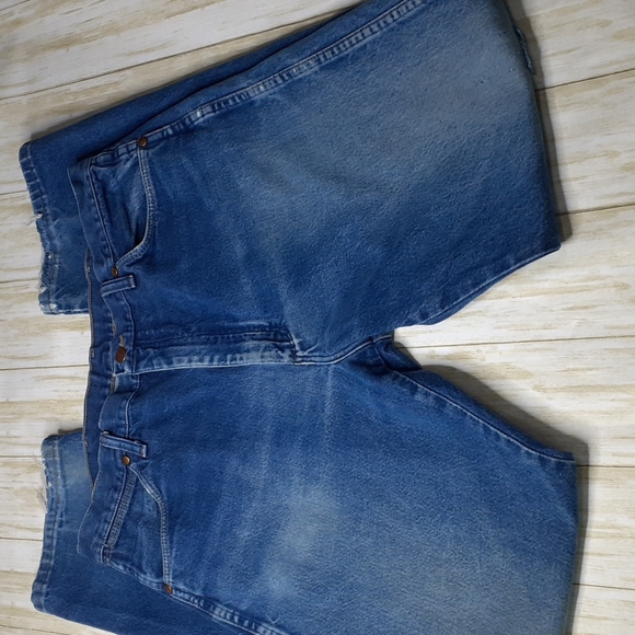 Wrangler Destroyed, Faded, Destressed 13MWZPW Cowboy Cut Men's 36x34 - Picture 4 of 16